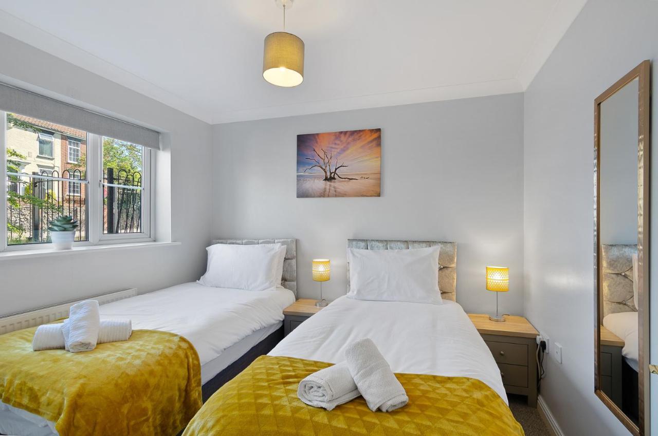 4Br Townhouse Wbalcony Free Parking Fast Wi-Fi Villa NWI Dış mekan fotoğraf