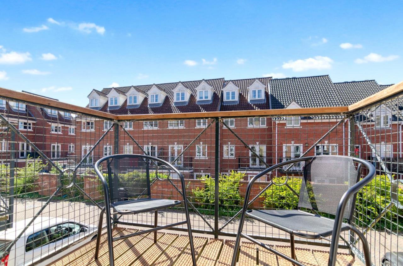 4Br Townhouse Wbalcony Free Parking Fast Wi-Fi Villa NWI Dış mekan fotoğraf