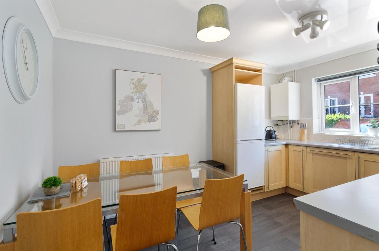 4Br Townhouse Wbalcony Free Parking Fast Wi-Fi Villa NWI Dış mekan fotoğraf