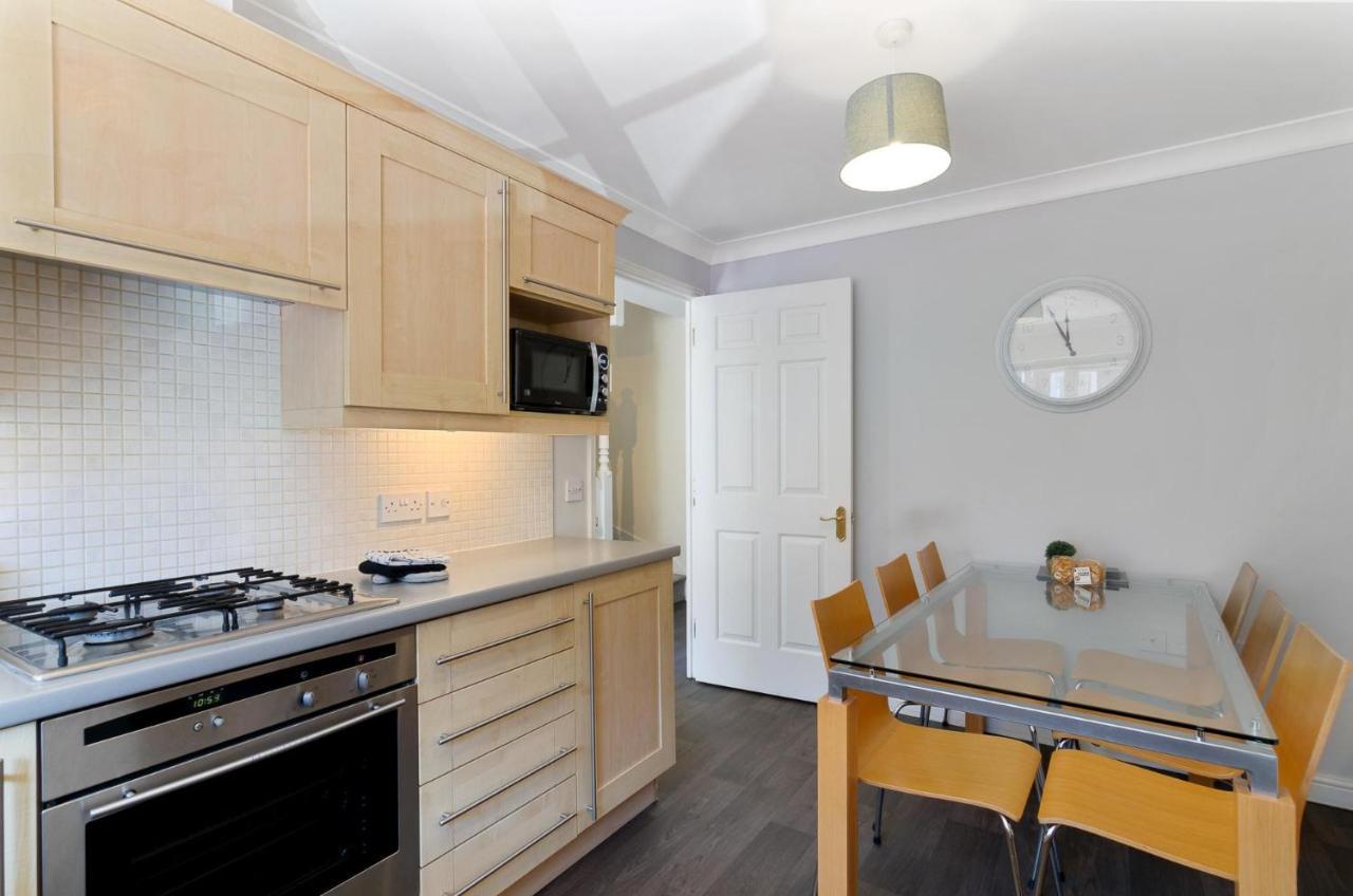 4Br Townhouse Wbalcony Free Parking Fast Wi-Fi Villa NWI Dış mekan fotoğraf